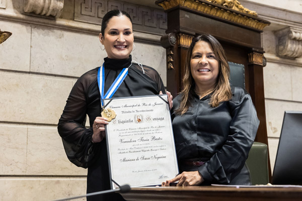 Entrega da Medalha Chiquinha Gonzaga à Sra. Mariana de Souza Nogueira - Fotos: Cicero Rodrigues/CMRJ - Ascom Vereadora - Foto 18