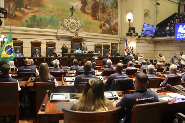 Solenidade em homenagem ao Grupo de Evangelização da Igreja Universal , com a entrega de moções / Fotos: Guilherme Nery e João Bernardo/CMRJ :: Equipe Tânia Bastos - Foto 19