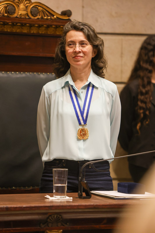 Solenidade para entrega da Medalha Chiquinha Gonzaga à Senhora CHRYSTINA BARROS - Fotos Câmara dos vereadores - Foto 1